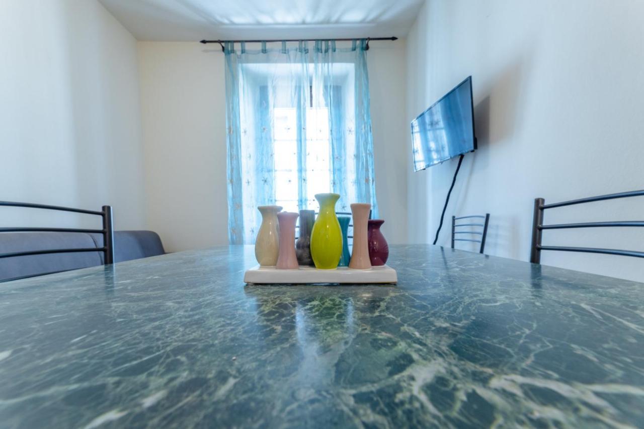 Aosta Centre Apartments - Porta Pretoria 56 ภายนอก รูปภาพ