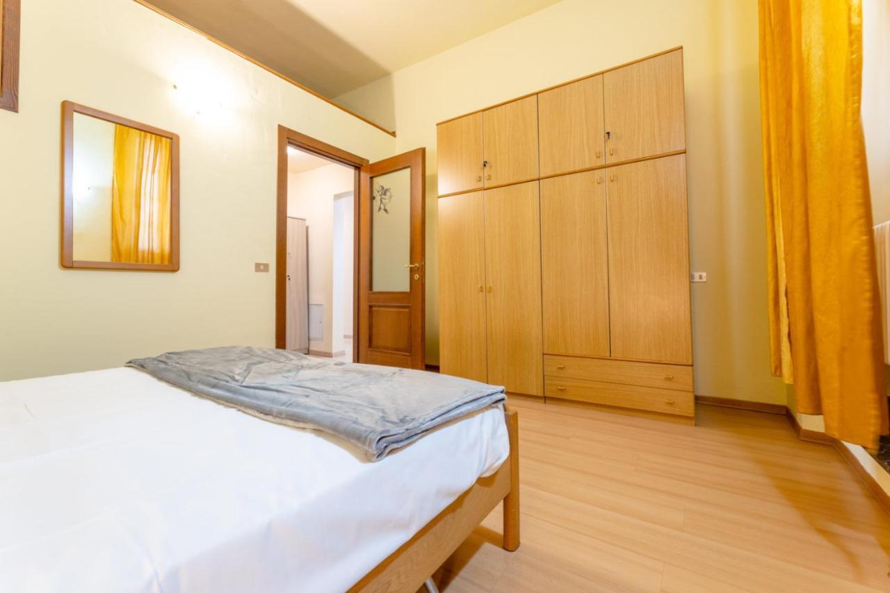 Aosta Centre Apartments - Porta Pretoria 56 ภายนอก รูปภาพ