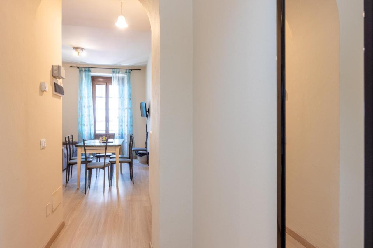 Aosta Centre Apartments - Porta Pretoria 56 ภายนอก รูปภาพ