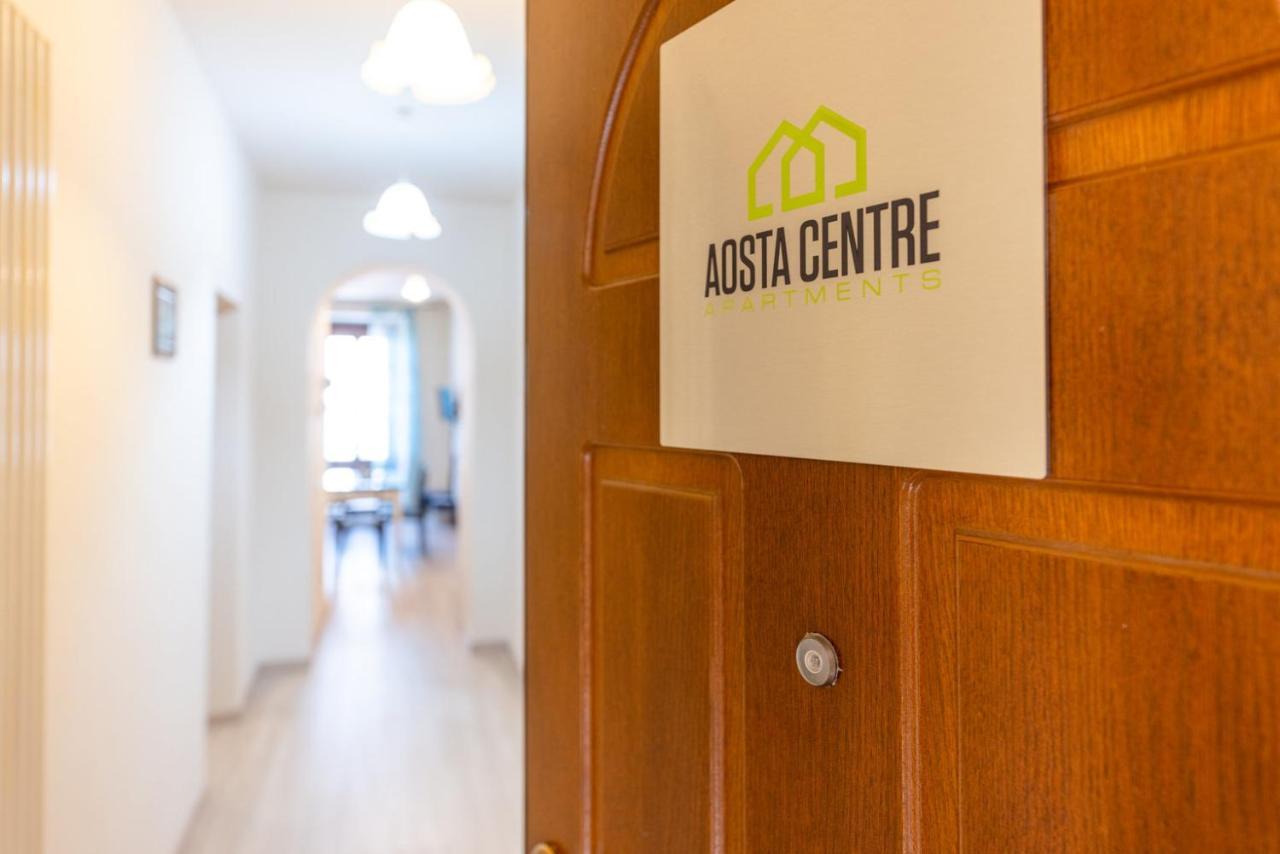 Aosta Centre Apartments - Porta Pretoria 56 ภายนอก รูปภาพ