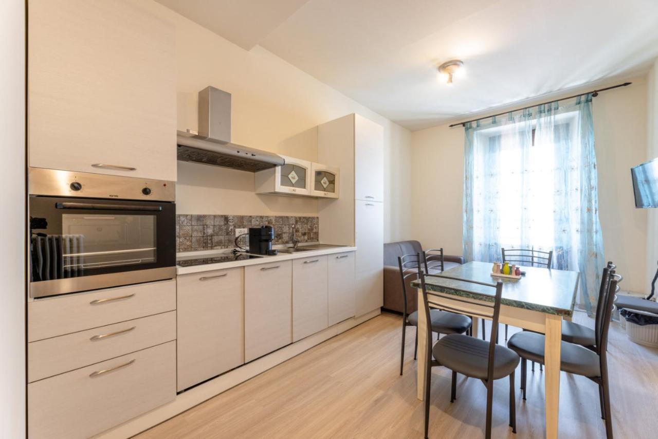 Aosta Centre Apartments - Porta Pretoria 56 ภายนอก รูปภาพ